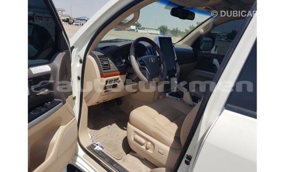 Buy Import Toyota Land Cruiser White Car in Import - Dubai in Ahal Buy Import Toyota Land Cruiser White Car in Import - Dubai in Ahal