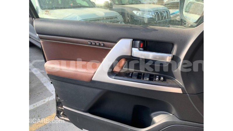 Big with watermark toyota land cruiser ahal import dubai 2970