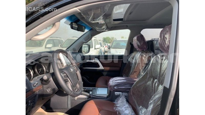 Big with watermark toyota land cruiser ahal import dubai 2970