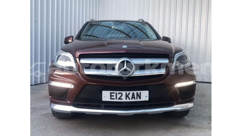 Big with watermark mercedes benz 190 ahal import dubai 3000