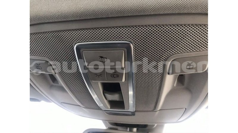 Big with watermark mercedes benz 190 ahal import dubai 3000