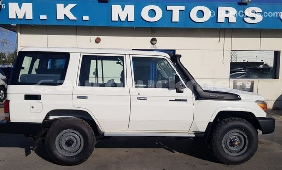 Buy Import Toyota Land Cruiser White Car in Import - Dubai in Ahal Buy Import Toyota Land Cruiser White Car in Import - Dubai in Ahal