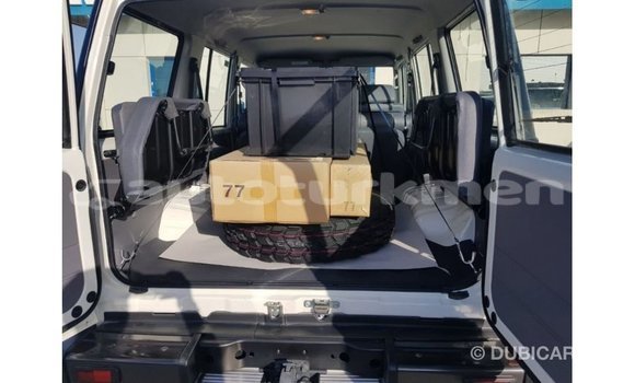 Buy Import Toyota Land Cruiser White Car in Import - Dubai in Ahal Buy Import Toyota Land Cruiser White Car in Import - Dubai in Ahal