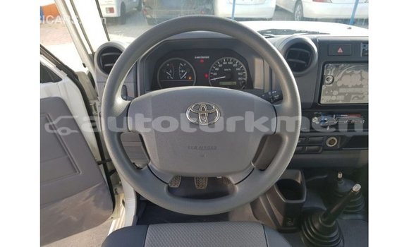 Buy Import Toyota Land Cruiser White Car in Import - Dubai in Ahal Buy Import Toyota Land Cruiser White Car in Import - Dubai in Ahal
