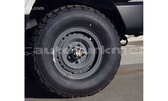 Buy Import Toyota Land Cruiser White Car in Import - Dubai in Ahal Buy Import Toyota Land Cruiser White Car in Import - Dubai in Ahal