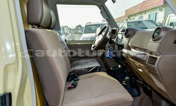 Buy Import Toyota Land Cruiser Beige Car in Import - Dubai in Ahal Buy Import Toyota Land Cruiser Beige Car in Import - Dubai in Ahal