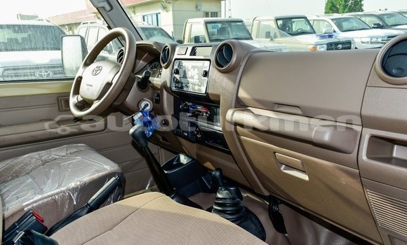 Buy Import Toyota Land Cruiser Beige Car in Import - Dubai in Ahal Buy Import Toyota Land Cruiser Beige Car in Import - Dubai in Ahal