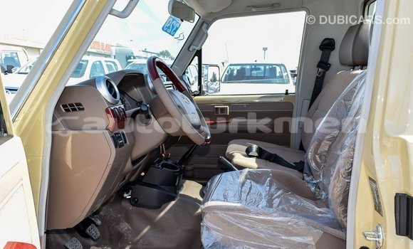 Buy Import Toyota Land Cruiser Beige Car in Import - Dubai in Ahal Buy Import Toyota Land Cruiser Beige Car in Import - Dubai in Ahal
