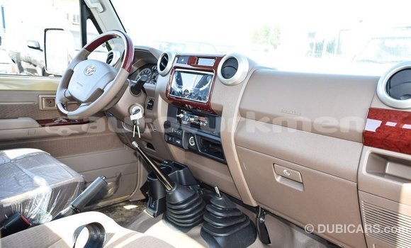 Buy Import Toyota Land Cruiser Beige Car in Import - Dubai in Ahal Buy Import Toyota Land Cruiser Beige Car in Import - Dubai in Ahal