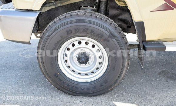 Buy Import Toyota Land Cruiser Beige Car in Import - Dubai in Ahal Buy Import Toyota Land Cruiser Beige Car in Import - Dubai in Ahal