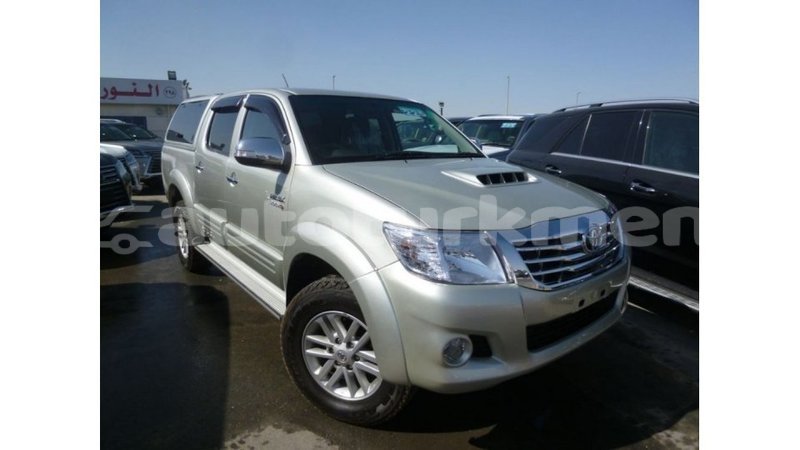 Big with watermark toyota hilux ahal import dubai 3022