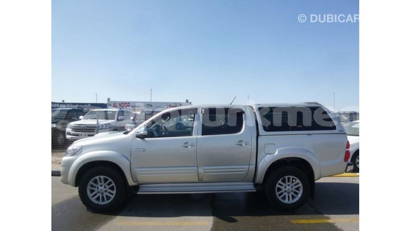Big with watermark toyota hilux ahal import dubai 3022