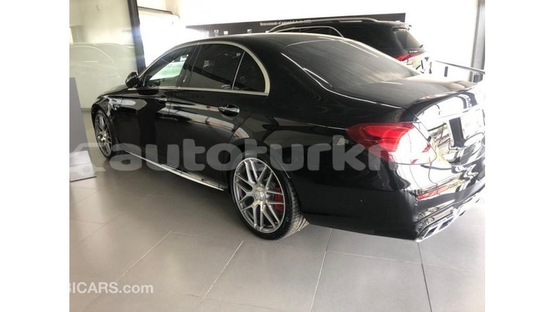 Big with watermark mercedes benz 190 ahal import dubai 3051