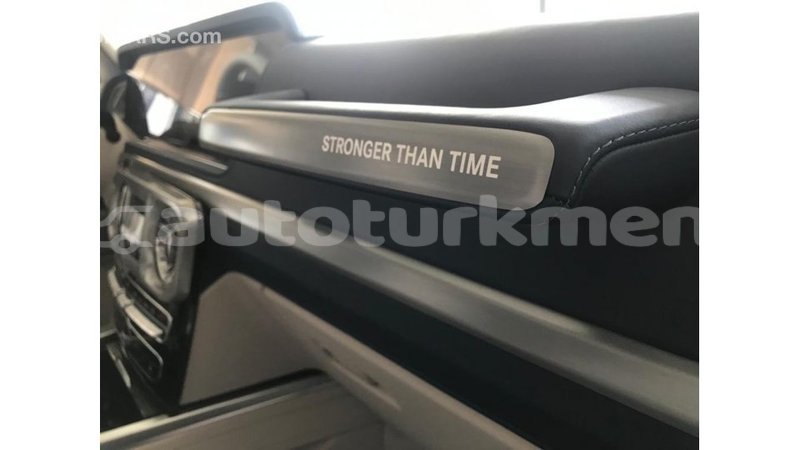 Big with watermark mercedes benz 190 ahal import dubai 3053