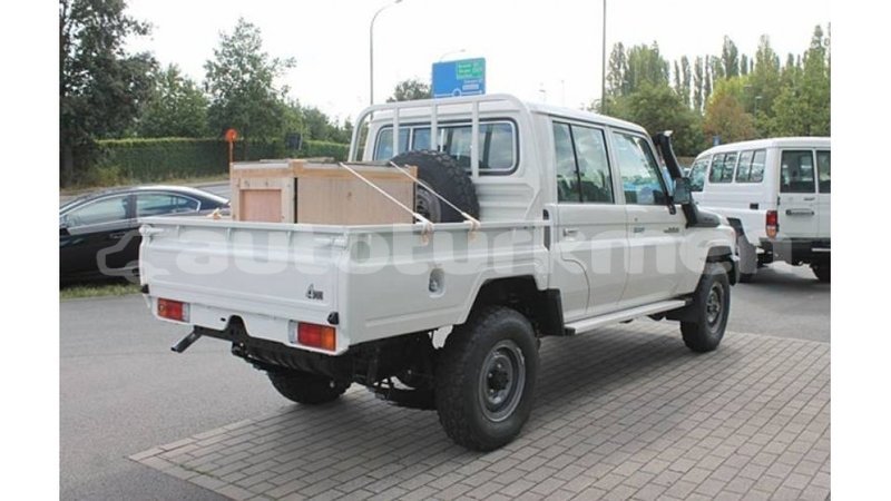 Big with watermark toyota land cruiser ahal import dubai 3057