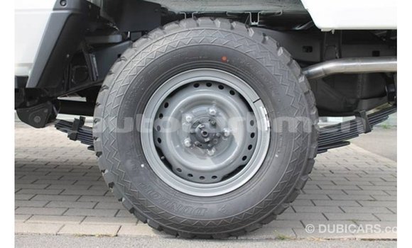 Buy Import Toyota Land Cruiser White Car in Import - Dubai in Ahal Buy Import Toyota Land Cruiser White Car in Import - Dubai in Ahal