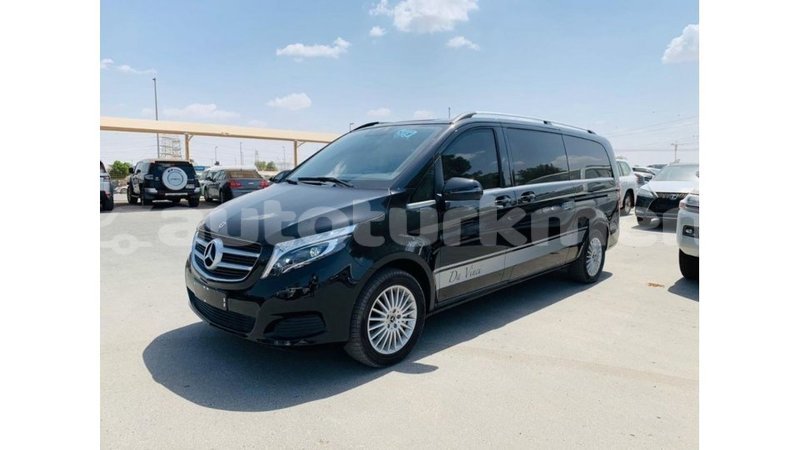 Big with watermark mercedes benz 250 ahal import dubai 3086