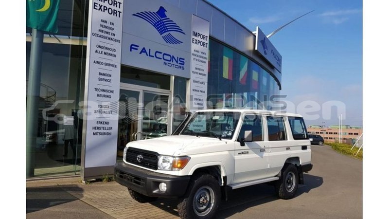 Big with watermark toyota land cruiser ahal import dubai 3092