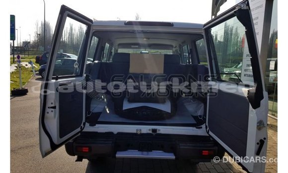 Buy Import Toyota Land Cruiser White Car in Import - Dubai in Ahal Buy Import Toyota Land Cruiser White Car in Import - Dubai in Ahal