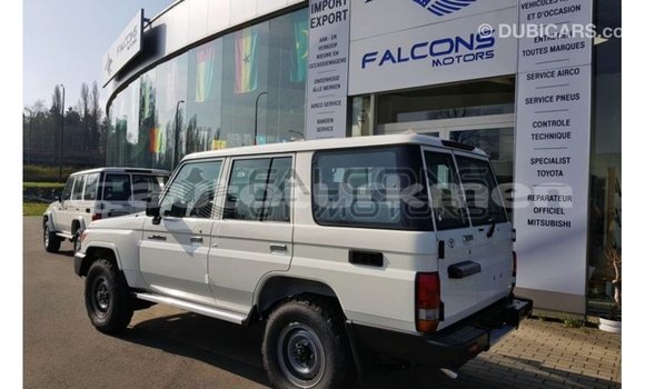 Buy Import Toyota Land Cruiser White Car in Import - Dubai in Ahal Buy Import Toyota Land Cruiser White Car in Import - Dubai in Ahal