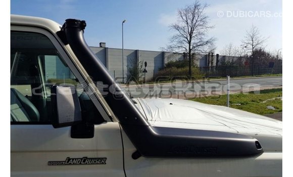 Buy Import Toyota Land Cruiser White Car in Import - Dubai in Ahal Buy Import Toyota Land Cruiser White Car in Import - Dubai in Ahal