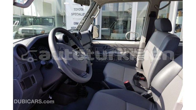 Big with watermark toyota land cruiser ahal import dubai 3092