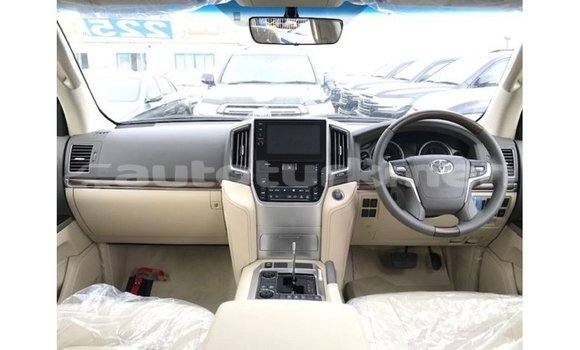 Buy Import Toyota Land Cruiser White Car in Import - Dubai in Ahal Buy Import Toyota Land Cruiser White Car in Import - Dubai in Ahal