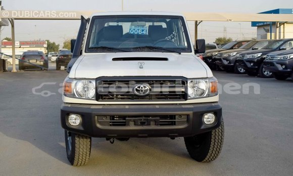 Buy Import Toyota Land Cruiser White Car in Import - Dubai in Ahal Buy Import Toyota Land Cruiser White Car in Import - Dubai in Ahal