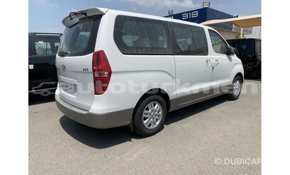 Buy Import Hyundai Chorus White Truck in Import - Dubai in Ahal Buy Import Hyundai Chorus White Truck in Import - Dubai in Ahal