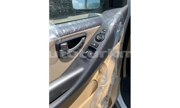 Buy Import Hyundai Chorus White Truck in Import - Dubai in Ahal Buy Import Hyundai Chorus White Truck in Import - Dubai in Ahal