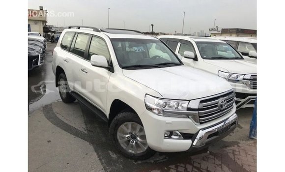 Buy Import Toyota Land Cruiser White Car in Import - Dubai in Ahal Buy Import Toyota Land Cruiser White Car in Import - Dubai in Ahal