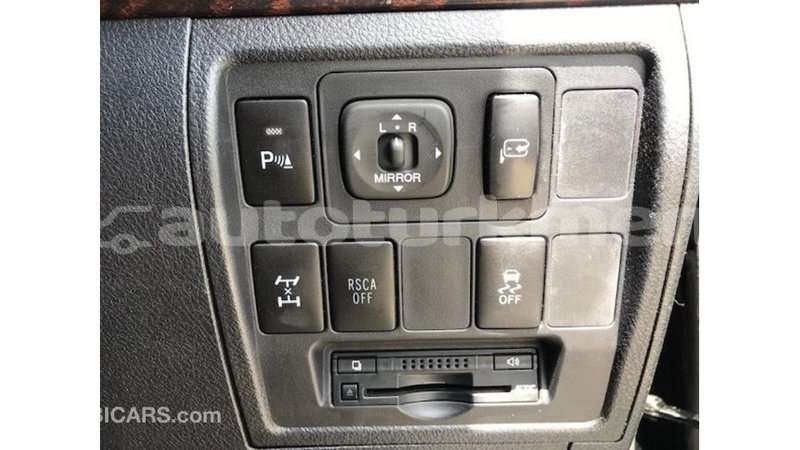 Big with watermark toyota land cruiser ahal import dubai 3130