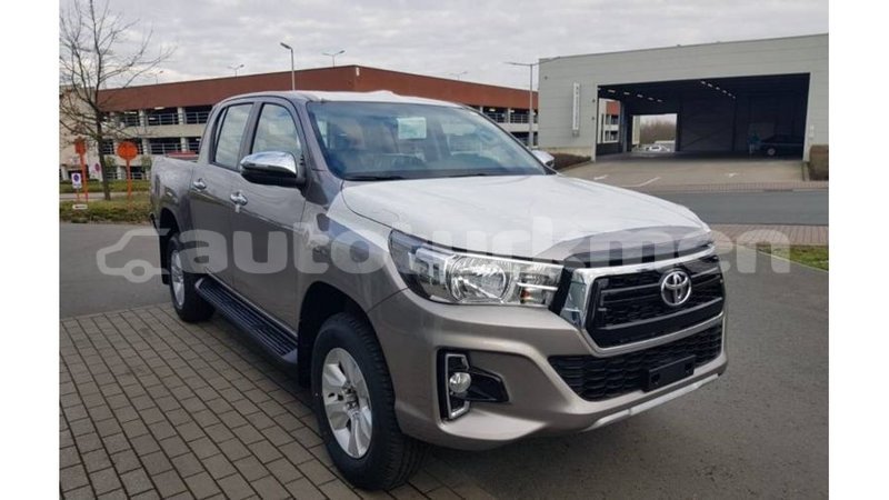 Big with watermark toyota hilux ahal import dubai 3148
