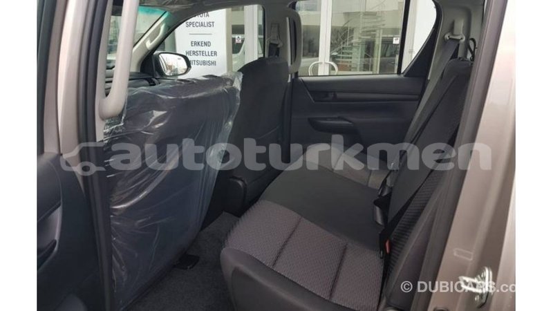 Big with watermark toyota hilux ahal import dubai 3148