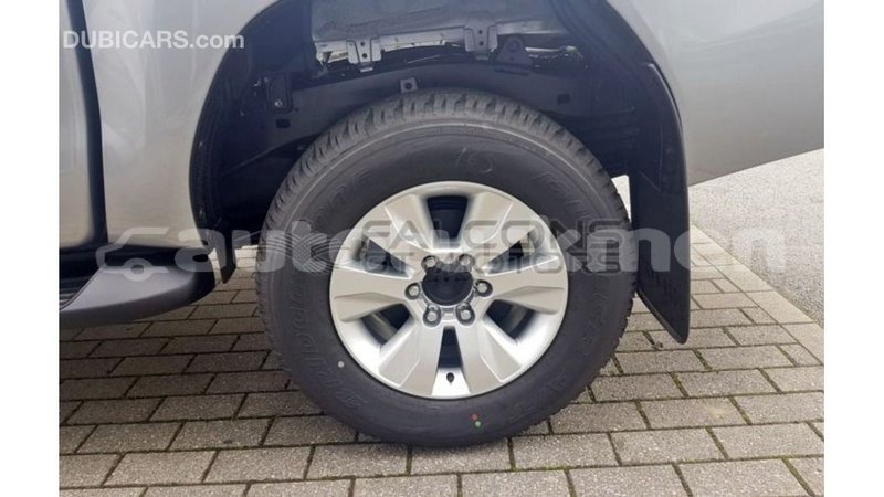 Big with watermark toyota hilux ahal import dubai 3148