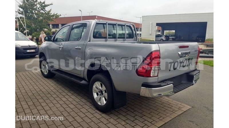 Big with watermark toyota hilux ahal import dubai 3148