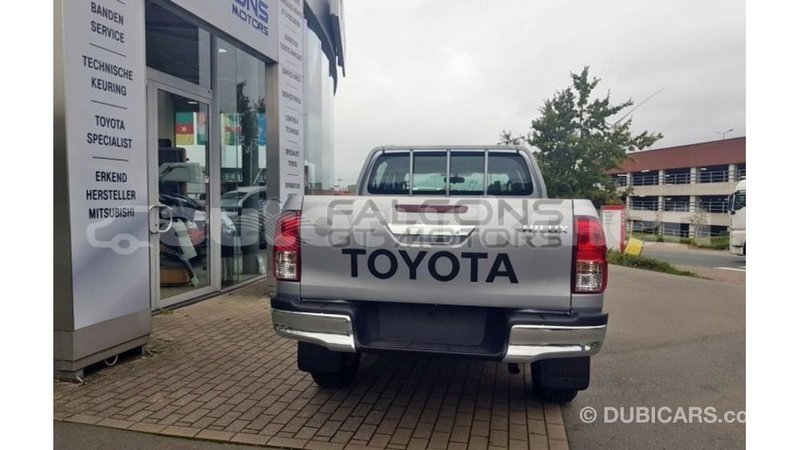 Big with watermark toyota hilux ahal import dubai 3148