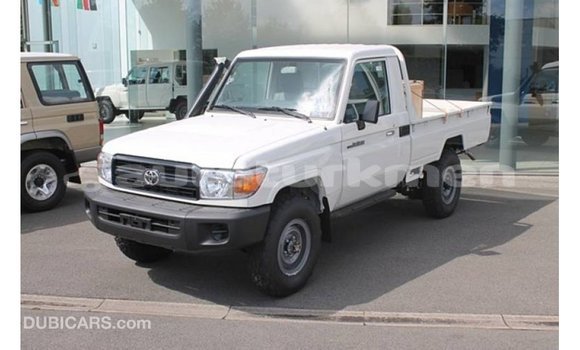 Buy Import Toyota Land Cruiser White Car in Import - Dubai in Ahal Buy Import Toyota Land Cruiser White Car in Import - Dubai in Ahal
