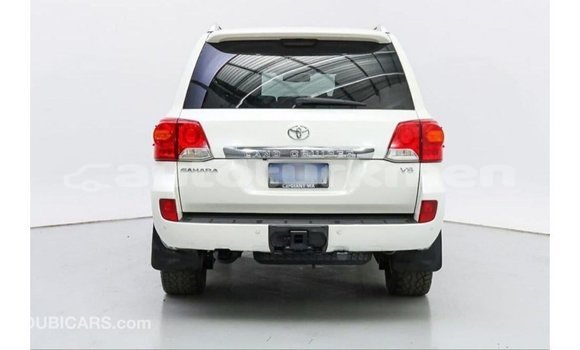 Buy Import Toyota Land Cruiser White Car in Import - Dubai in Ahal Buy Import Toyota Land Cruiser White Car in Import - Dubai in Ahal
