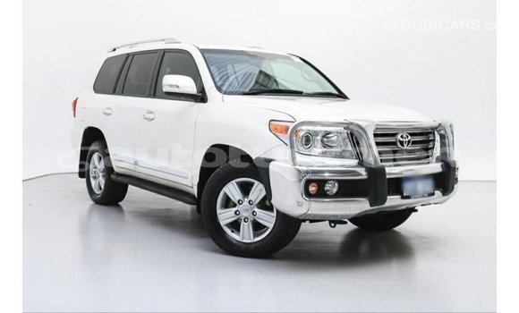 Buy Import Toyota Land Cruiser White Car in Import - Dubai in Ahal Buy Import Toyota Land Cruiser White Car in Import - Dubai in Ahal