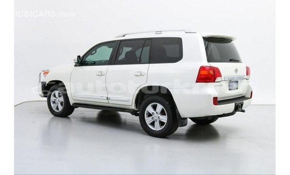 Buy Import Toyota Land Cruiser White Car in Import - Dubai in Ahal Buy Import Toyota Land Cruiser White Car in Import - Dubai in Ahal