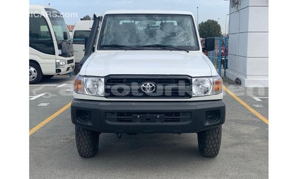 Buy Import Toyota Land Cruiser White Car in Import - Dubai in Ahal Buy Import Toyota Land Cruiser White Car in Import - Dubai in Ahal