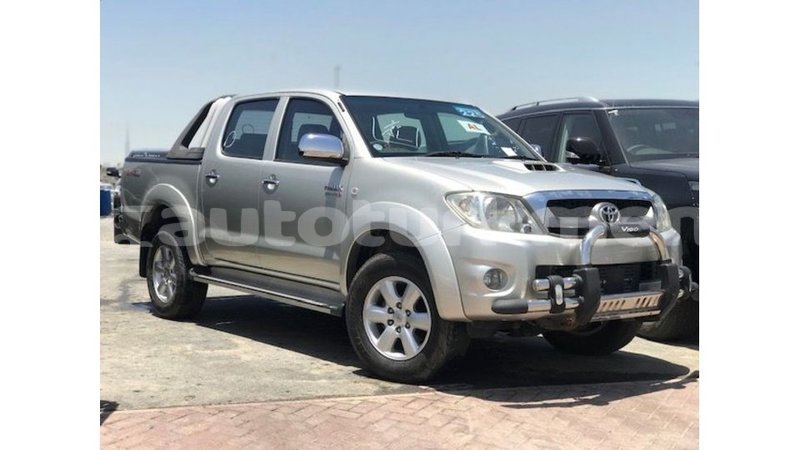 Big with watermark toyota hilux ahal import dubai 3190