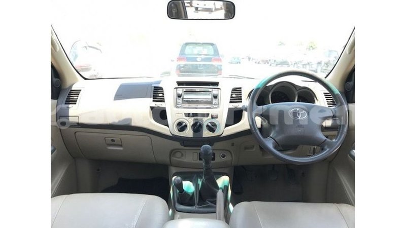 Big with watermark toyota hilux ahal import dubai 3190
