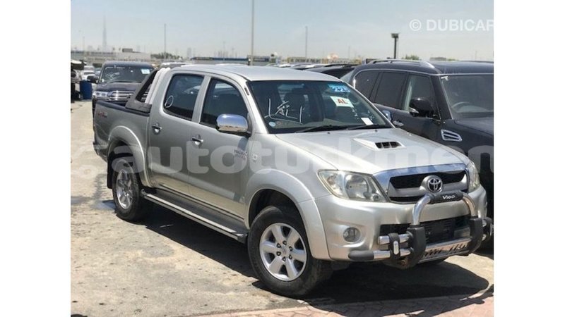 Big with watermark toyota hilux ahal import dubai 3190