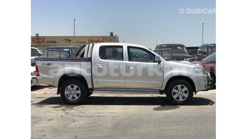 Big with watermark toyota hilux ahal import dubai 3190