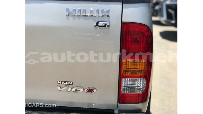Big with watermark toyota hilux ahal import dubai 3190