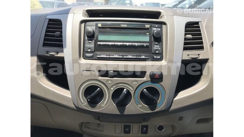 Big with watermark toyota hilux ahal import dubai 3190