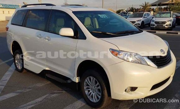 Buy Import Toyota Sienna White Car in Import - Dubai in Ahal Buy Import Toyota Sienna White Car in Import - Dubai in Ahal