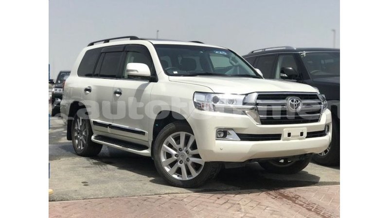 Big with watermark toyota land cruiser ahal import dubai 3213